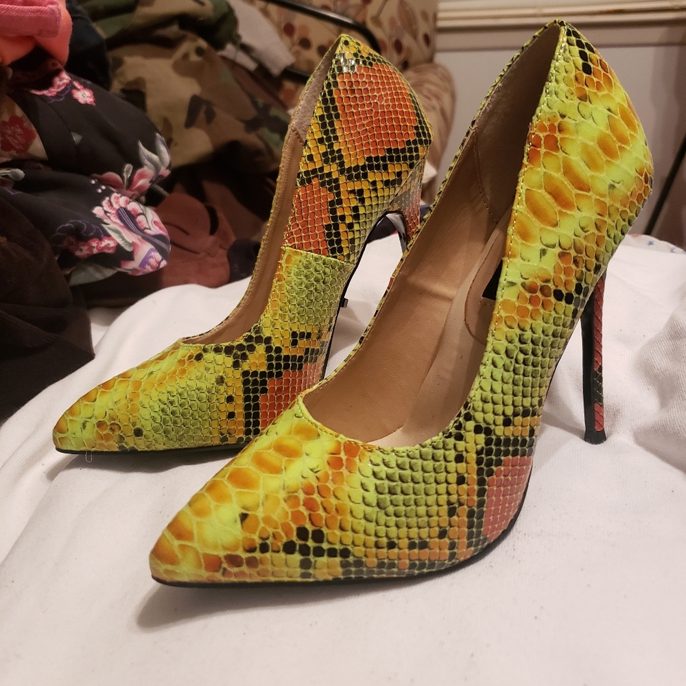 HIGHEST HEEL  SIGNATURE SHOES